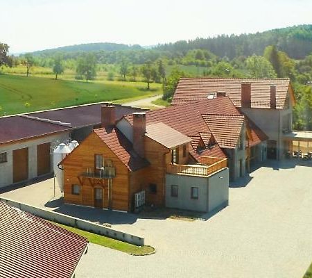 Ranc Milovice Hotel Milovice  Buitenkant foto